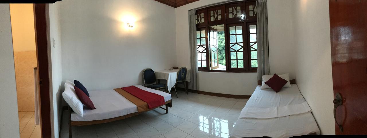 Antique Tourists Lodge Kandy Exterior photo